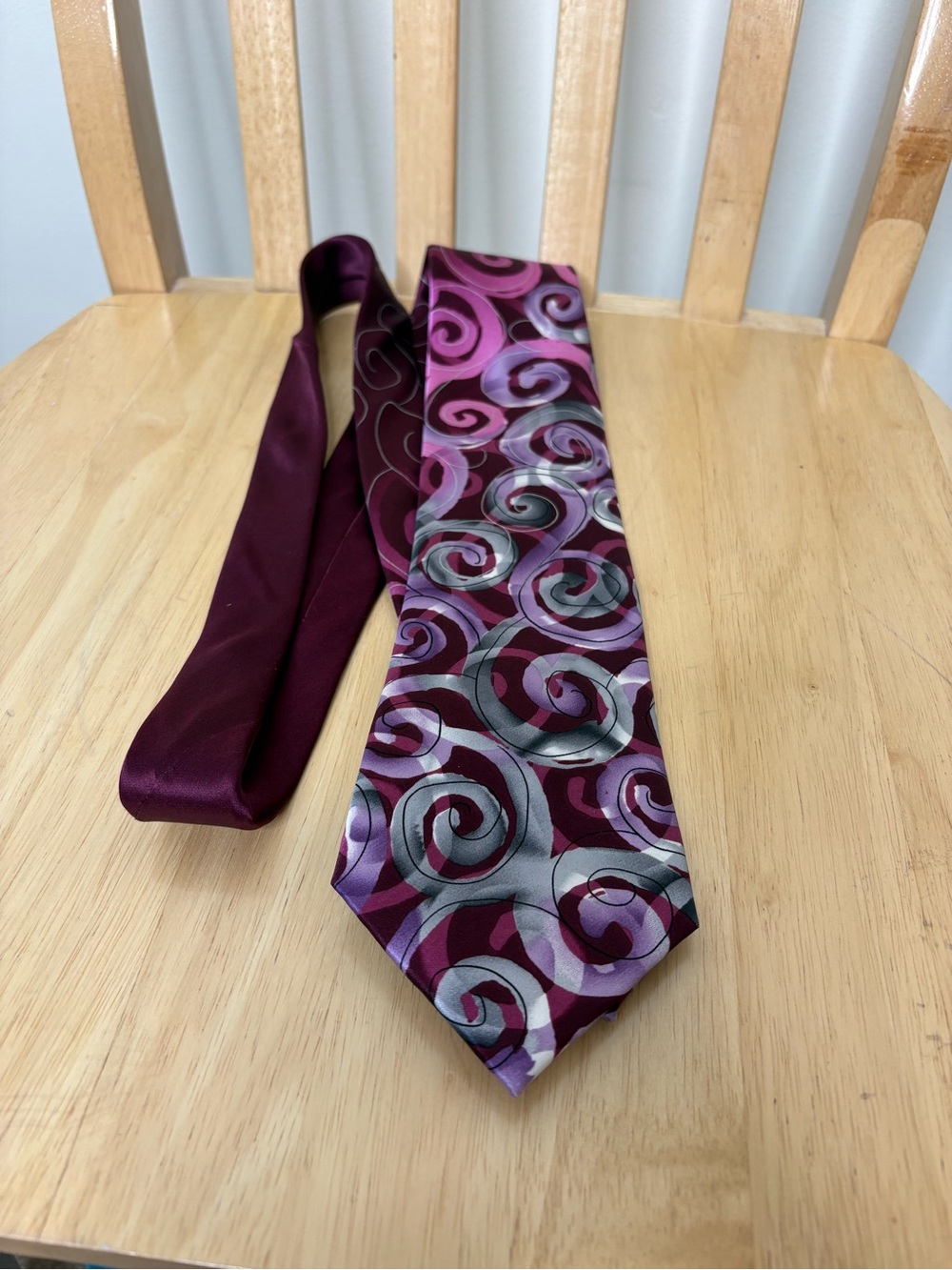 J. Garcia menâs Collection Fifty-eight purple Snail Garden 100% silk tie